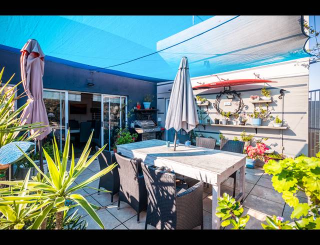 13 BEDROOM FREESTANDING FOR SALE IN SUNSET BEACH